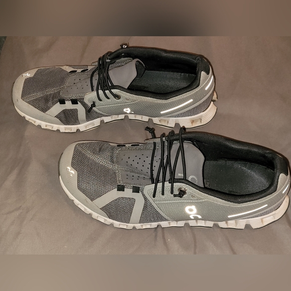 Womans On Cloud Size 9 - Picture 2 of 4